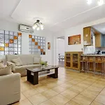 Casa Carlos Nyaraló